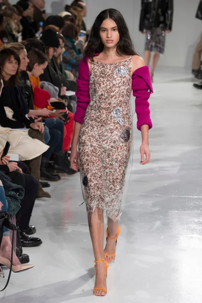 Look 35